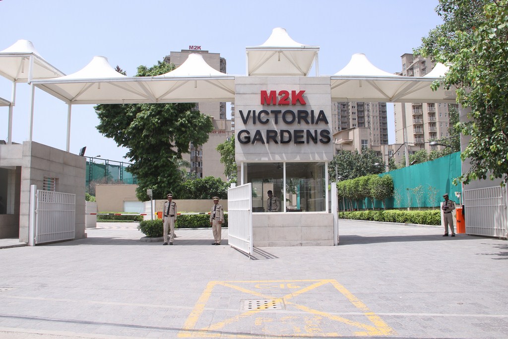 M2K Victoria Gardens Metro station, Adjoining Model Town, Ring Road